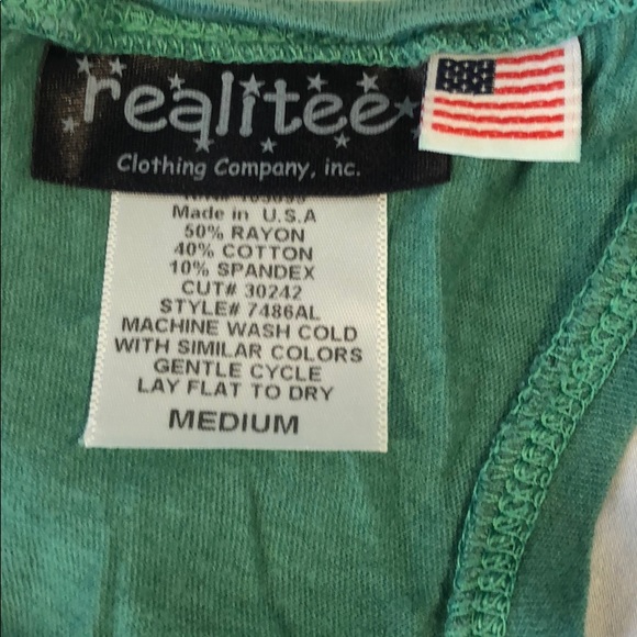 Realitee Green Tank Top - medium (needs ironing) - Picture 5 of 5